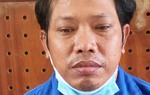 Bắt giam người bố hiếp dâm 2 con gái ruột 