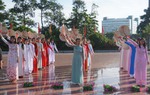 Hội LHPN  tỉnh Bình Định tổ chức "Đồng diễn Tôn vinh Áo dài Việt"