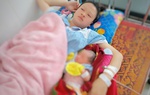6 nhân viên y tế hiến máu cứu sản phụ trong đêm