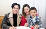 Đan Trường thăm vợ cũ và con trai, trò chuyện ngọt ngào tới nỗi chẳng ai nghĩ đã ly hôn 
