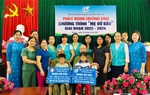 Hòa Bình: Hội Phụ nữ cơ sở nhận đỡ đầu 2 trẻ mồ côi