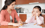 Kiểu tiết kiệm này của cha mẹ có thể ảnh hưởng tiêu cực đến con