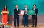 HDBank tặng học bổng cho sinh viên Đại học Kinh tế TPHCM vì tương lai phát triển bền vững