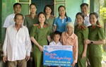 Thanh Hóa: Đỡ đầu trẻ mồ côi mẹ do tai nạn giao thông