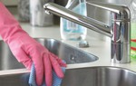 Vệ sinh chậu rửa chén thế nào đúng cách