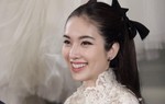 Hoa hậu chuyển giới Nong Poy U35 đi đám cưới mặc đơn giản vẫn đẹp hút mắt