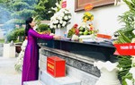 Chủ tịch Hội LHPN Việt Nam dâng hương tại Khu di tích Ngã ba Đồng Lộc 