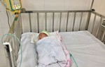 Sinh tại nhà, bé sơ sinh bị uốn ván tiên lượng nặng