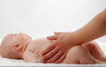 Bé 10 tháng tuổi phải cắt bỏ tinh hoàn