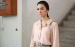 Mẹ chồng “phán” tôi không bằng ngón chân chị chồng, rồi bà khóc trong nhà tắm