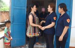 Kinh nghiệm cung cấp dịch vụ thiết yếu cho phụ nữ và trẻ em gái bị bạo lực trên cơ sở giới