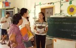 Con điểm kém, mẹ tức giận đòi xem lại bài làm: Nhìn thấy 11 chữ trên tờ giấy, bà lặng im hối hận