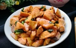 Thịt gà xào với loại rau này vừa ngon, dinh dưỡng lại tăng nhiều lần