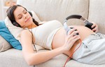 Cách cho con nghe nhạc từ trong bụng mẹ để trẻ sinh ra thông minh vượt trội