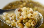 Nhóm người không nên ăn đậu xanh, đậu đen, đậu tương 