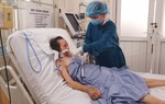 Bất ngờ bị suy hô hấp, nhiễm trùng huyết, khi cấp cứu bác sĩ phát hiện nguyên nhân không ngờ