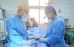 Dẫm phải kim tiêm, chàng trai 20 tuổi bị nhiễm HIV