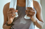 Mùa hè đổ mồ hôi nhiều có khiến bạn đốt cháy calo tốt hơn không?