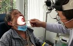  Cụ bà ăn cháo loãng suốt 2 năm do bị khối u xương khẩu cái hiếm gặp