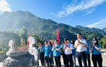 Đảng ủy cơ quan TƯ Hội LHPNVN về nguồn và tri ân người có công tại Cao Bằng, Hà Giang