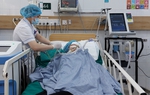 Cô gái bị suy tạng, hôn mê do ngộ độc chất ma túy mới