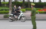 Cảnh báo trẻ bị chấn thương khi tự điều khiển mô tô tham gia giao thông