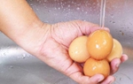 Cô gái 25 tuổi ung thư gan, "thủ phạm" là cách dùng trứng ai cũng tưởng quá tốt