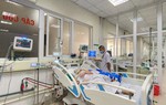 Nữ bệnh nhân mắc viêm não tự miễn, co giật liên tục và rơi vào hôn mê sâu