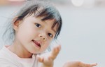 10 thói quen xấu của cha mẹ làm "méo mó" tính cách của con