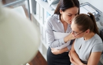 Đồng nghiệp thân đến mấy cũng đừng đem 6 chủ đề này ra bình luận