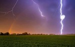 Người đàn ông bị sét đánh tử vong khi đang làm đồng
