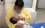 Trầm cảm sau sinh, mẹ cùng con 3 tháng tuổi uống thuốc cỏ tự tử