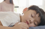 Sờ vùng kín con trai 2 tuổi thấy bất thường, mẹ hoảng hốt khi bác sĩ nói nguyên nhân