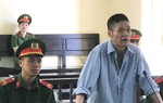 Xin đồ ăn không được, kẻ "nát rượu" chém em dâu trọng thương