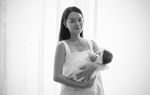 Phạm Quỳnh Anh lần đầu khoe ảnh con gái thứ 3 
