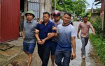 Người phụ nữ bị đối tượng đi ô tô chặn đường chém trọng thương trong đêm