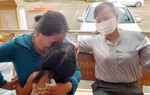 Bé gái 7 tuổi ở Bình Phước bị bạo hành được giao cho cha ruột nuôi dưỡng
