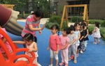 Chuyên gia tâm lý gợi ý: Đưa trẻ ra sân chơi, nếu thấy trẻ có 3 đặc điểm này thì tương lai sẽ rất rạng rỡ