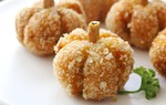 Mát trời trổ tài làm bánh bí đỏ thơm ngon