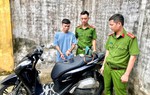 Vào nhà nghỉ cùng bạn trai mới quen, người phụ nữ bị trộm mất xe SH vừa mua