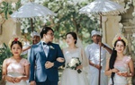 Đám cưới trên bãi biển không có khách mời
