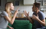 Chồng muốn mượn sổ đỏ của hàng xóm để vay vốn khiến tôi lo sợ