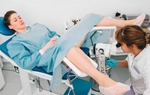 Thắc mắc của sản phụ: Bác sĩ sẽ gây tê để khâu tầng sinh môn hay "khâu sống"?