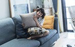 Cách kết hợp màu sắc với thiết kế tươi mới trong căn hộ 90m2 của cô gái độc thân