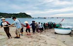 Phụ nữ Bình Định tích cực hỗ trợ người dân phòng chống bão Noru