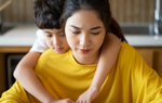 Đang lớn tiếng mắng con, chồng quát một câu khiến tôi giật mình 