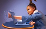 Microsoft cảnh báo bài hát có thể "phá hỏng" máy tính xách tay dù để từ xa