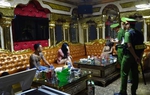 Bắt quả tang hàng chục đối tượng "bay lắc" trong quán karaoke
