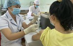 Lãnh đạo Sở Y tế Quảng Ninh chưa nắm được thông tin gần chục phụ huynh bị lập biên bản vì không cho con tiêm vaccine Covid-19