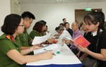 Chấn chỉnh, xử lý trường hợp thu sổ hộ khẩu không đúng quy định, gây phiền hà cho dân